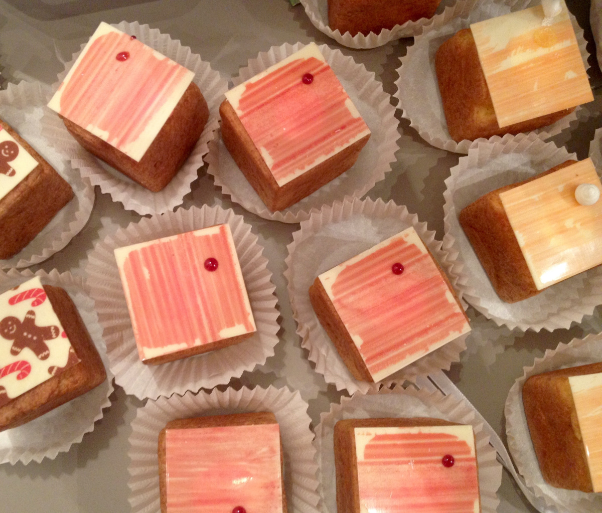 The tiny cube of YLG Pâtisserie