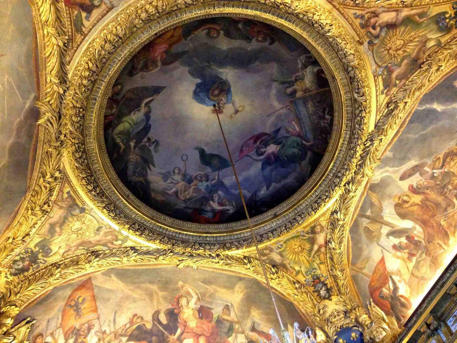 Plafond peint en trompe l'œil à Versailles