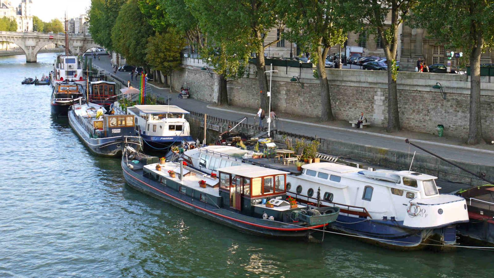  Barges on the banks of the Seine in Paris
