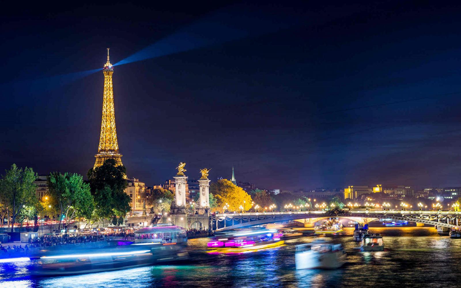 The party in Paris by night on the Seine